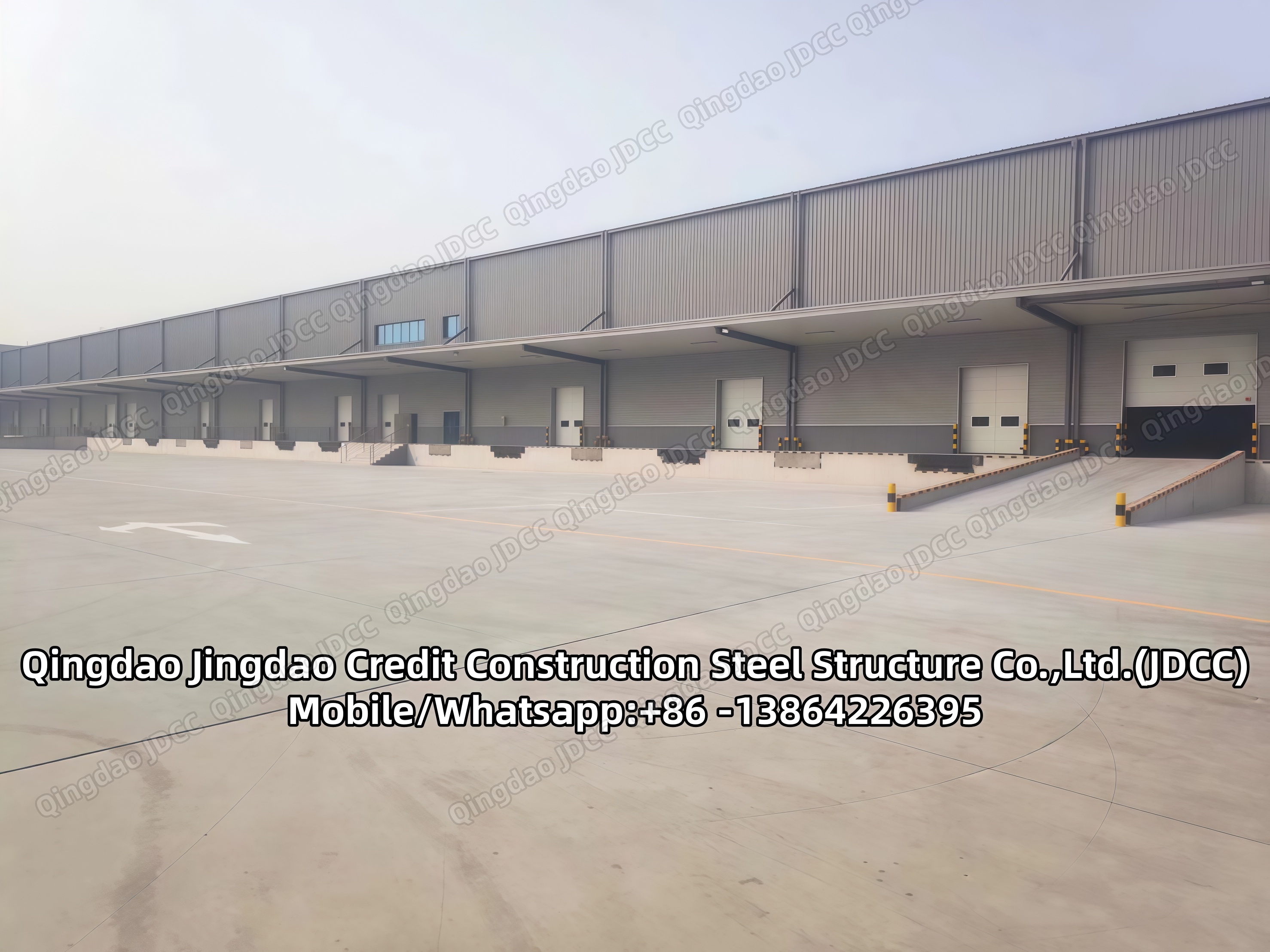مستودع مسبق الصنع بإطار معدني